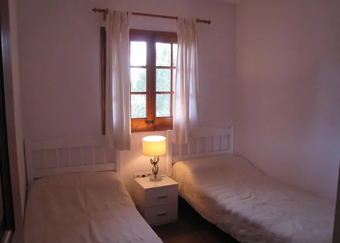 Casa Con Jardin, Piscina, Y Terrazas En Zona Tranquila Cerca De L'Estartit - Es-323-24